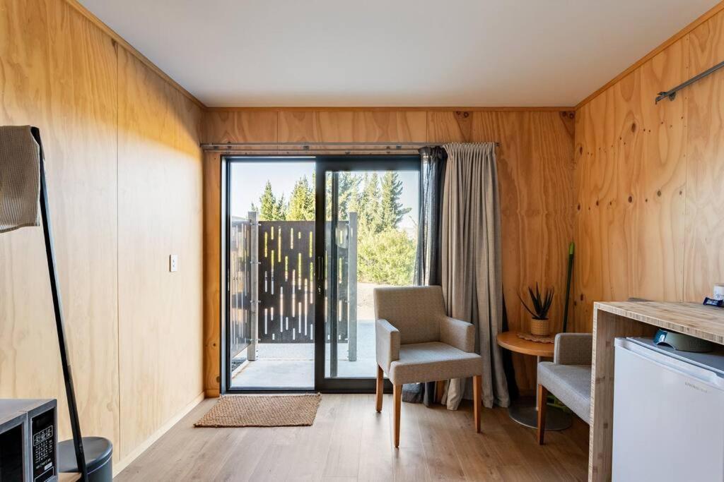 Cosy Studio With Mountain Views Apartment Wanaka Exterior photo