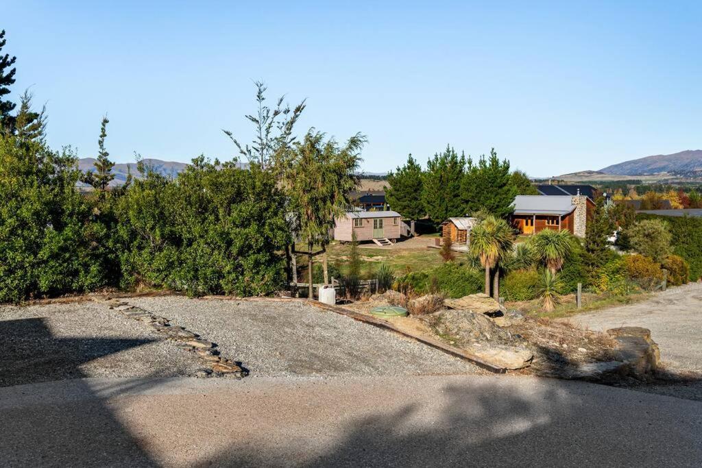 Cosy Studio With Mountain Views Apartment Wanaka Exterior photo