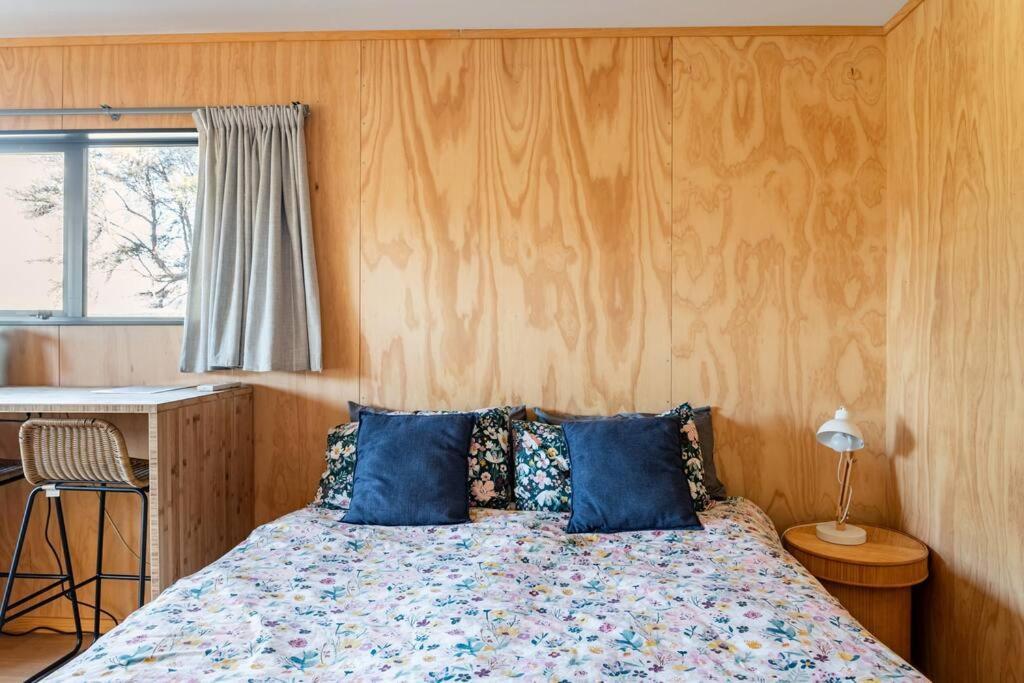 Cosy Studio With Mountain Views Apartment Wanaka Exterior photo