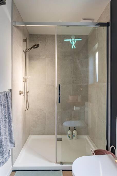 Cosy Studio With Mountain Views Apartment Wanaka Exterior photo
