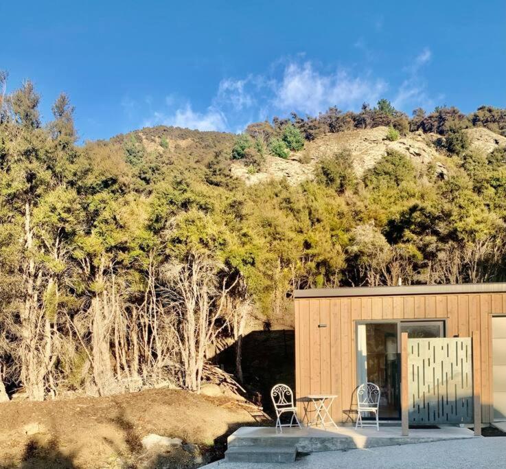 Cosy Studio With Mountain Views Apartment Wanaka Exterior photo